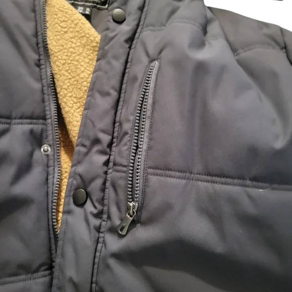 Men's Gray Hooded Puffer Jacket - Picture 5 of 11